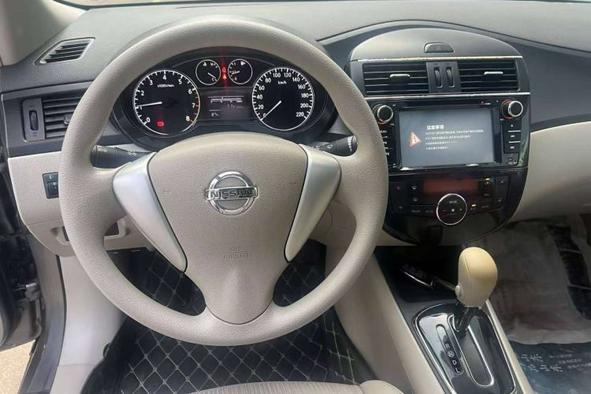 Used Nissan Tiida 2011 1.6L CVT Smart Version Interior 1