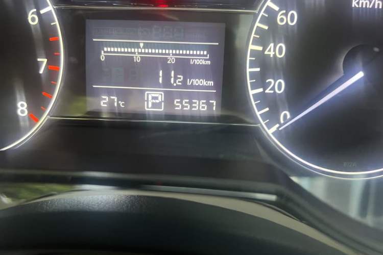 Used Nissan Tiida 2011 1.6L CVT Smart Version Odometer Close Up