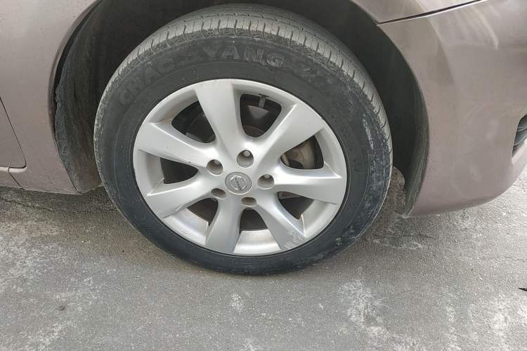 Used Nissan Tiida 2011 1.6L CVT Comfort Model Right Front Wheel Hub
