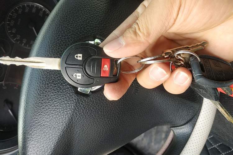 Used Nissan Tiida 2011 1.6L CVT Comfort Model Vehicle Key