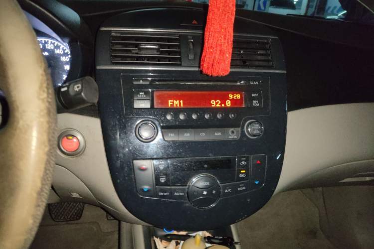 Used Nissan Tiida 2011 1.6L CVT Smart Version Audio And AC Panel