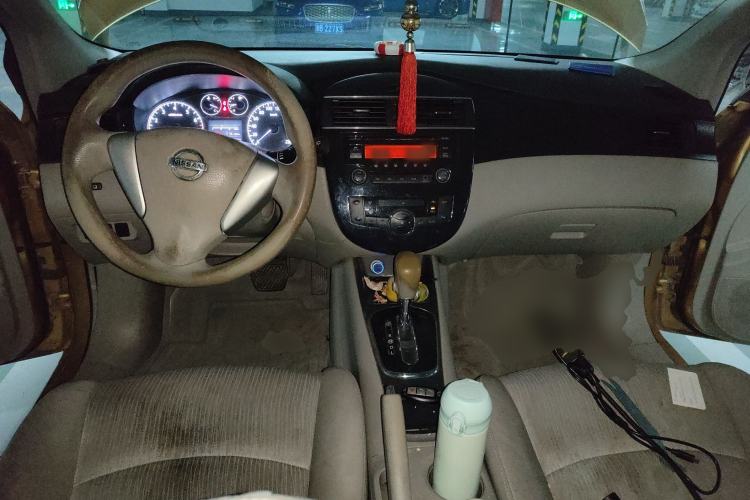 Used Nissan Tiida 2011 1.6L CVT Smart Version Center Console
