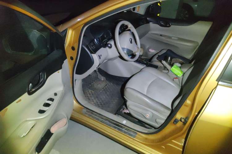 Used Nissan Tiida 2011 1.6L CVT Smart Version Driver Seat