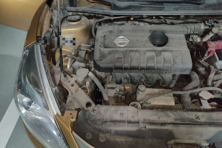 Used Nissan Tiida 2011 1.6L CVT Smart Version Engine Bay Right