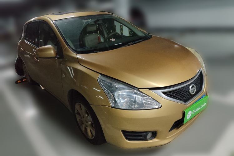 Used Nissan Tiida 2011 1.6L CVT Smart Version Front Right 45 Deg