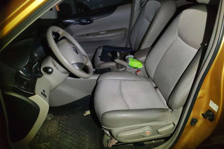 Used Nissan Tiida 2011 1.6L CVT Smart Version Left Front Seat