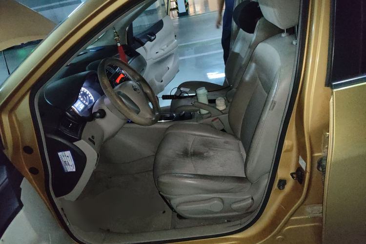 Used Nissan Tiida 2011 1.6L CVT Smart Version Left Front Seat