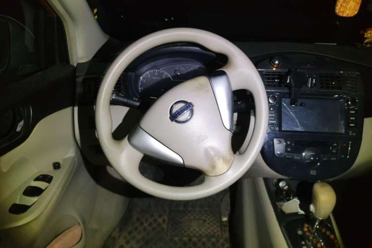Used Nissan Tiida 2011 1.6L CVT Smart Version Steering Wheel
