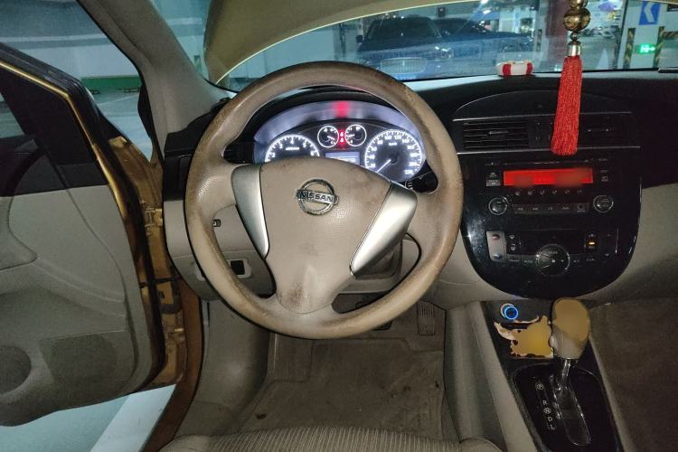 Used Nissan Tiida 2011 1.6L CVT Smart Version Steering Wheel