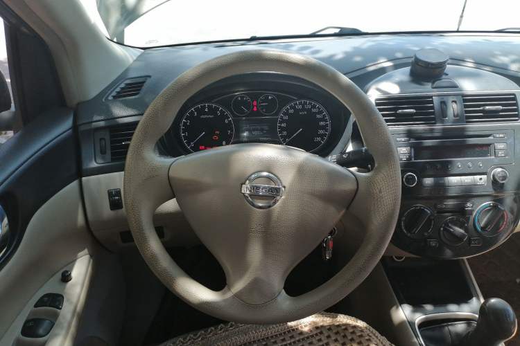 Used Nissan Tiida 2011 1.6L Manual Comfort Edition Steering Wheel