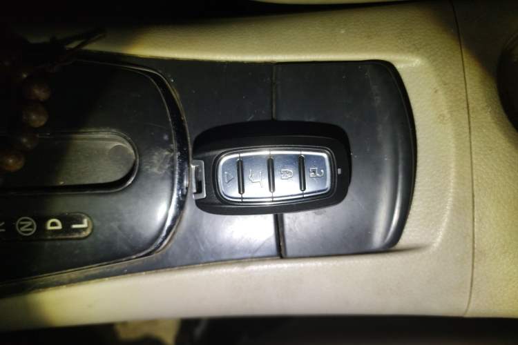 Used Nissan Tiida 2011 1.6L CVT Smart Version Vehicle Key