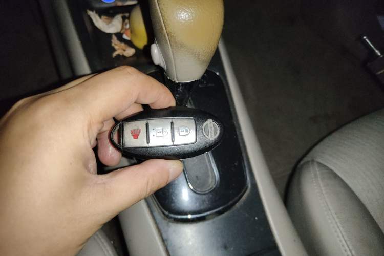 Used Nissan Tiida 2011 1.6L CVT Smart Version Vehicle Key