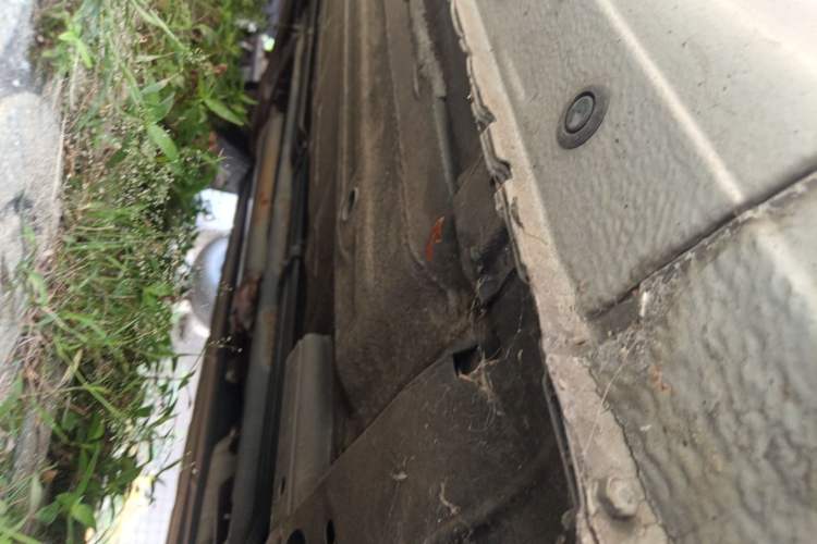 Used Nissan Tiida 2011 1.6L CVT Comfort Model Chassis Front Right