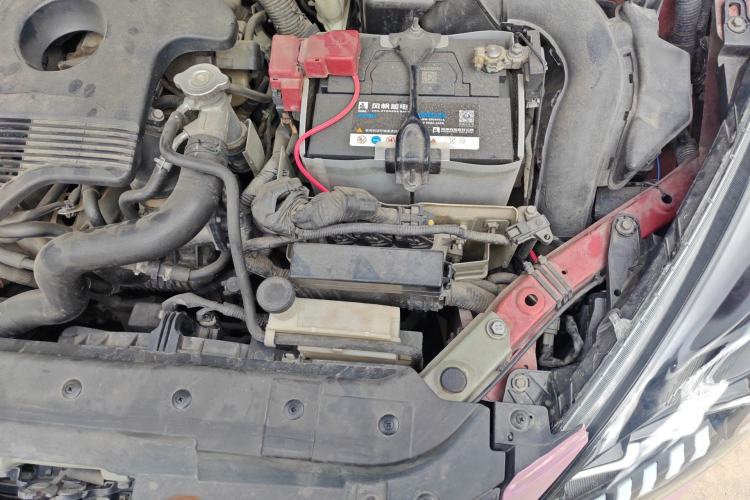 Used Nissan Tiida 2011 1.6T M-CVT Dynamic Edition Engine Bay Left
