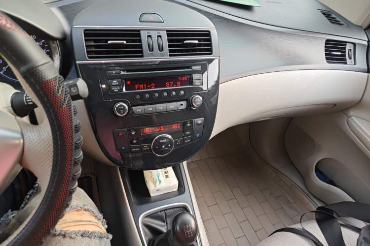 Used Nissan Tiida 2011 1.6L Manual Smart Version Audio And AC Panel