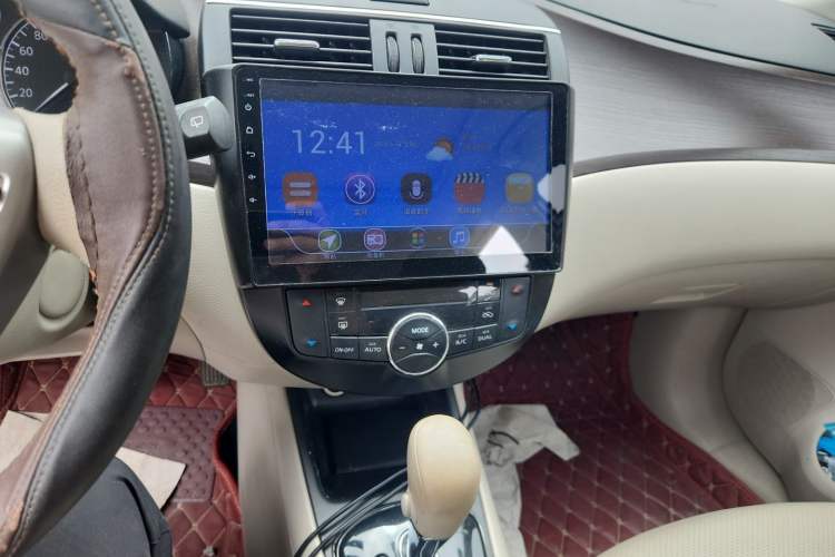 Used Nissan Tiida 2011 1.6L CVT Luxury Edition Audio And AC Panel