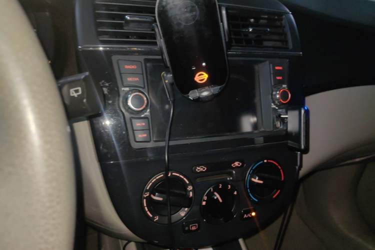Used Nissan Tiida 2011 1.6L CVT Comfort Model Audio And AC Panel