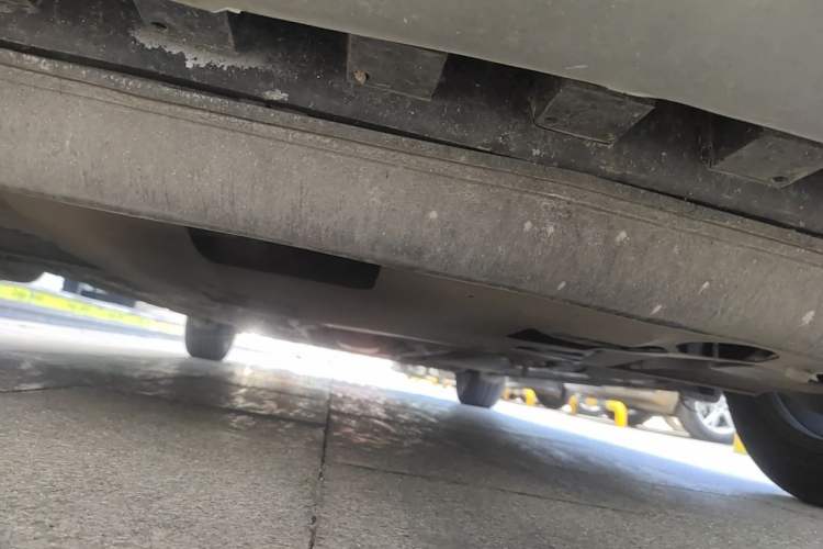 Used Nissan Tiida 2011 1.6L CVT Smart Version Chassis Front