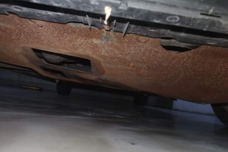 Used Nissan Tiida 2011 1.6L Manual Smart Version Chassis Front