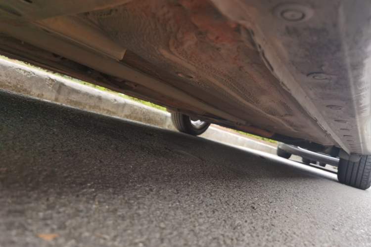 Used Nissan Tiida 2011 1.6L CVT Smart Version Chassis Front Left