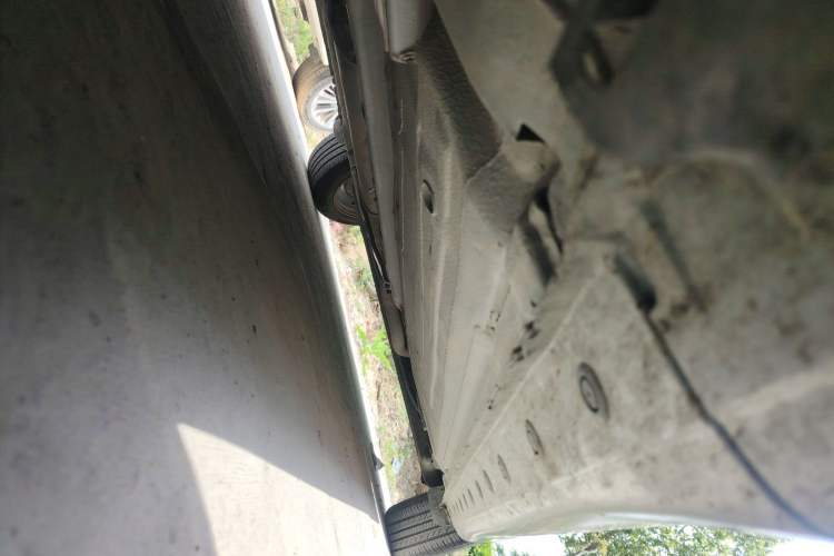 Used Nissan Tiida 2011 1.6L CVT Smart Version Chassis Front Left