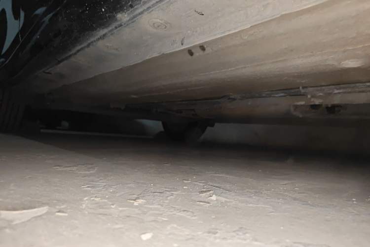 Used Nissan Tiida 2011 1.6L Manual Comfort Edition Chassis Front Right