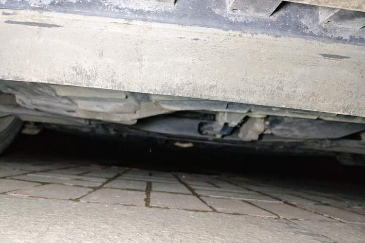 Used Nissan Tiida 2011 1.6L CVT Smart Version Chassis Front