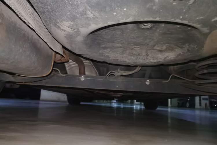 Used Nissan Tiida 2011 1.6L Manual Smart Version Chassis Rear