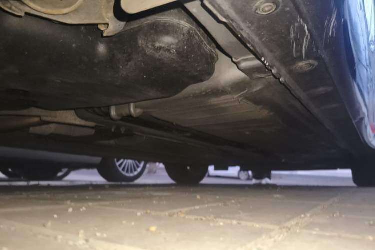 Used Nissan Tiida 2011 1.6L Manual Comfort Edition Chassis Rear Right
