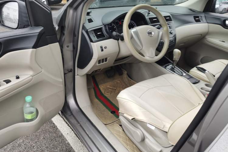 Used Nissan Tiida 2011 1.6L CVT Smart Version Driver Seat