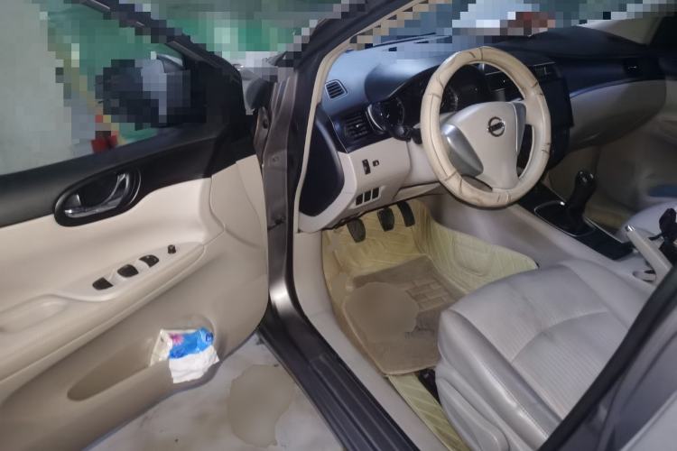 Used Nissan Tiida 2011 1.6L Manual Smart Version Driver Seat