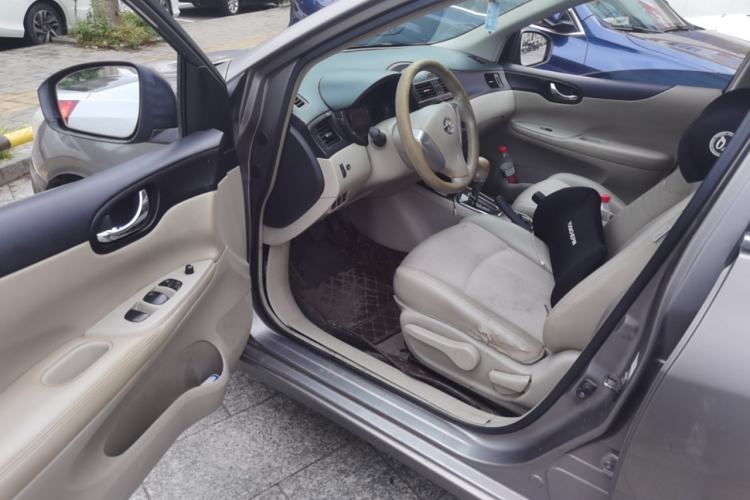 Used Nissan Tiida 2011 1.6L CVT Smart Version Driver Seat