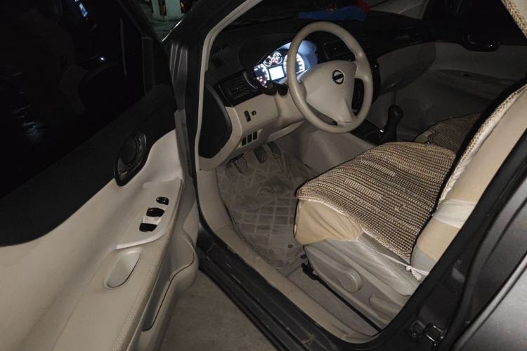 Used Nissan Tiida 2011 1.6L Manual Comfort Edition Driver Seat
