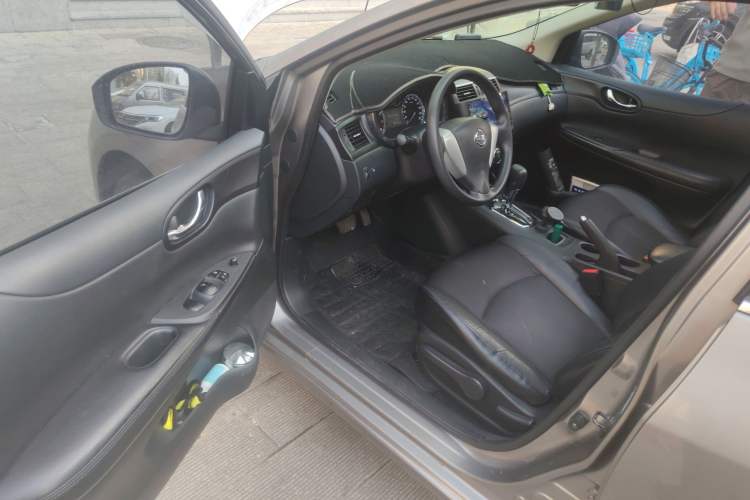 Used Nissan Tiida 2011 1.6L CVT Smart Version Driver Seat