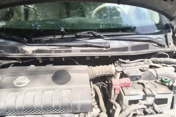 Used Nissan Tiida 2011 1.6L CVT Smart Version Engine Bay
