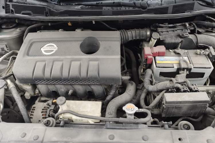 Used Nissan Tiida 2011 1.6L CVT Smart Version Engine Bay