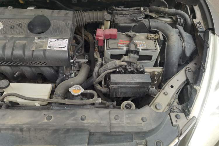 Used Nissan Tiida 2011 1.6L CVT Smart Version Engine Bay Left