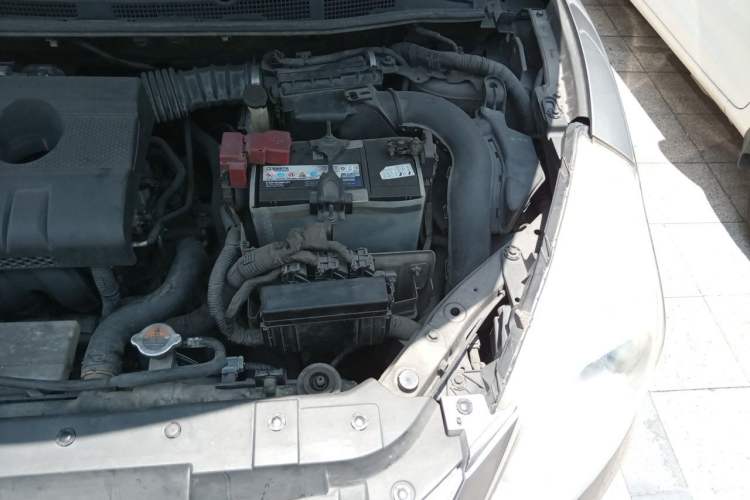 Used Nissan Tiida 2011 1.6L CVT Smart Version Engine Bay Left