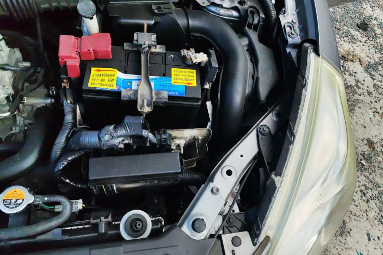 Used Nissan Tiida 2011 1.6L CVT Comfort Model Engine Bay Left