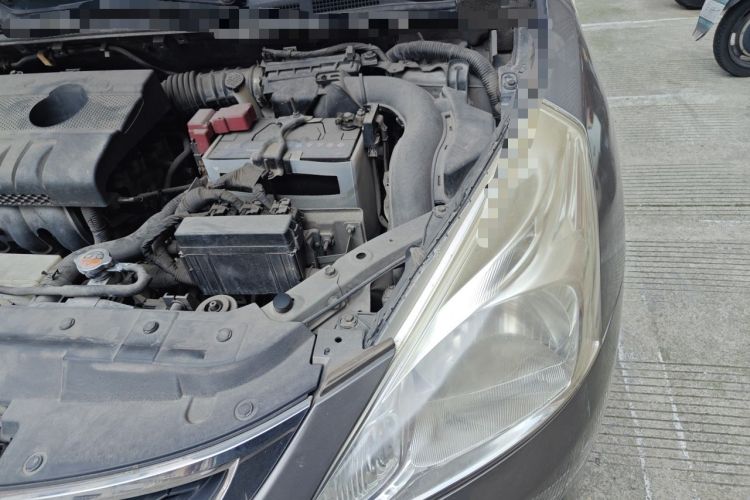 Used Nissan Tiida 2011 1.6L CVT Smart Version Engine Bay Left