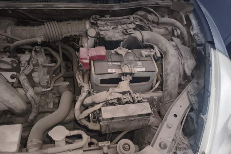 Used Nissan Tiida 2011 1.6L Manual Comfort Edition Engine Bay Left
