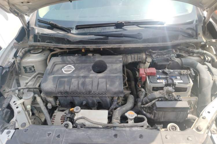 Used Nissan Tiida 2011 1.6L CVT Smart Version Engine Bay