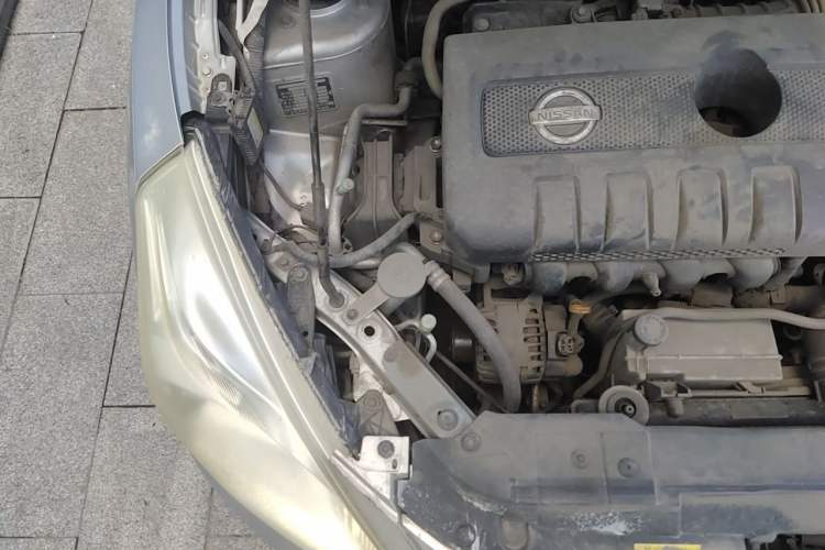 Used Nissan Tiida 2011 1.6L CVT Smart Version Engine Bay Right