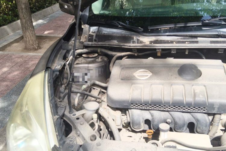 Used Nissan Tiida 2011 1.6L CVT Smart Version Engine Bay Right