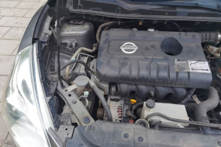 Used Nissan Tiida 2011 1.6L CVT Smart Version Engine Bay Right
