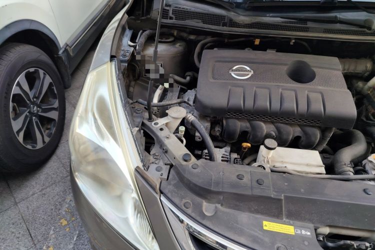 Used Nissan Tiida 2011 1.6L CVT Smart Version Engine Bay Right