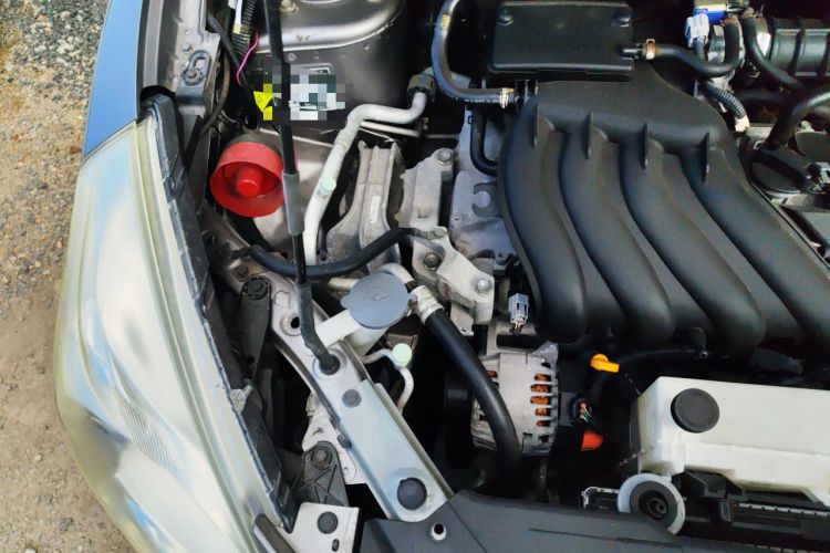 Used Nissan Tiida 2011 1.6L CVT Comfort Model Engine Bay Right