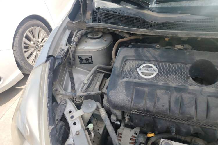 Used Nissan Tiida 2011 1.6L CVT Smart Version Engine Bay Right