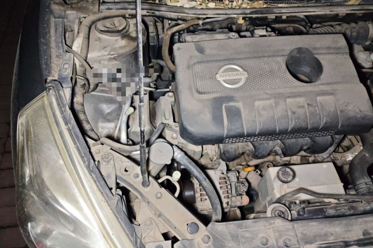 Used Nissan Tiida 2011 1.6L CVT Smart Version Engine Bay Right