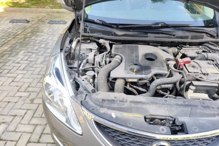 Used Nissan Tiida 2011 1.6T Manual Xuan Dong Edition Engine Bay Right